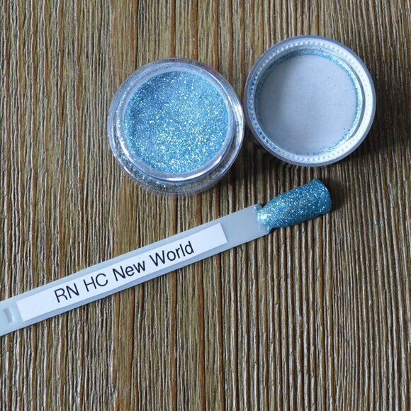 Revel Nail Dip Powder A New World (Chrome Powder) .5 oz jar - Picture 2 of 3